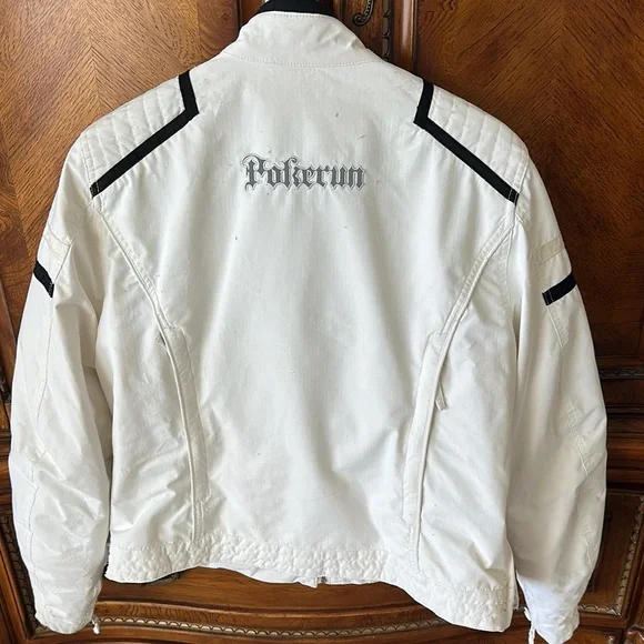 Stylish White Jacket with Black Accents - Picture 7 of 12